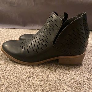 Black Boots, Size 11